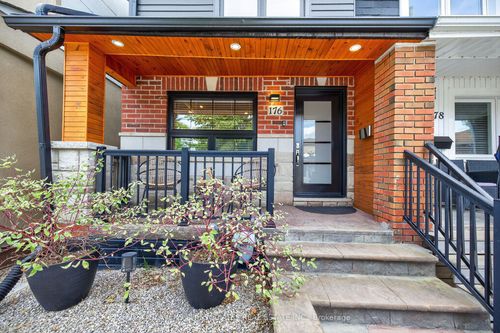 176 Rosethorn Ave, York, ON, M6N3L4 | Card Image