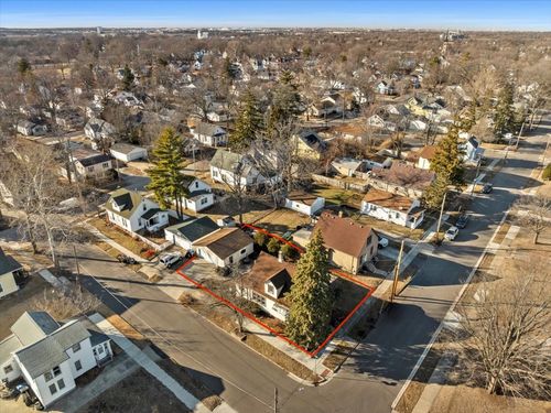 1211 S Lee St, Bloomington, IL, 61701-6636 | Card Image