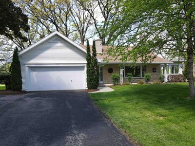 6519 Chestnut Drive, House other with 4 bedrooms, 2 bathrooms and null parking in Windsor WI | Image 1