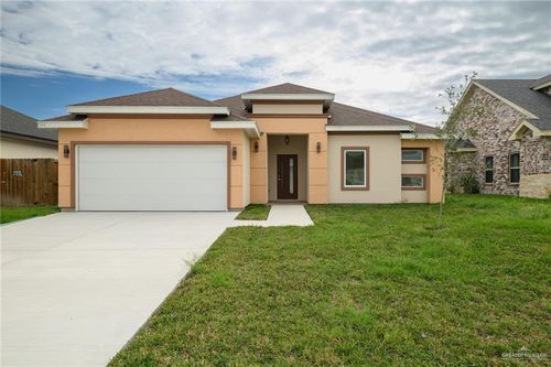 104 Justice Cir, San Benito, TX, 78586-3014 | Card Image