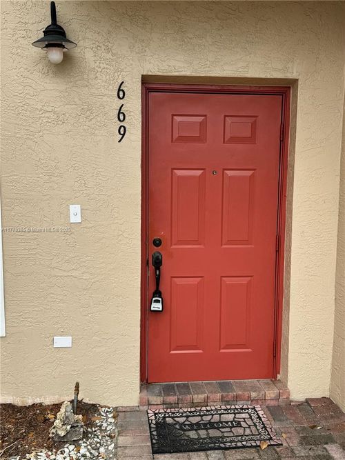 669-669 Nw 42nd Ave, Plantation, FL, 33317-2175 | Card Image