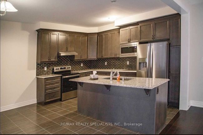 13 Divers Rd, House other with 4 bedrooms, 3 bathrooms and 2 parking in Brampton ON | Image 6
