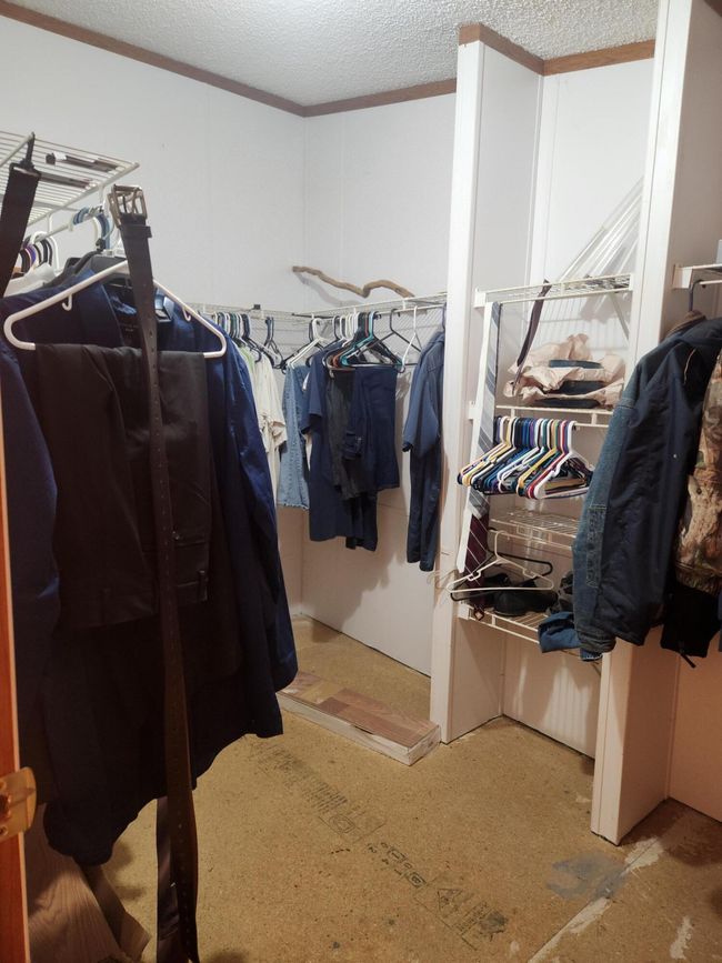 mastr walk in closet | Image 17