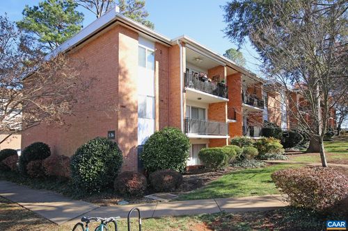apt-2-1800 Jefferson Park Ave, CHARLOTTESVILLE, VA, 22903-3541 | Card Image