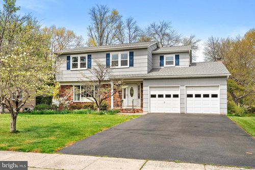 88 Kino Blvd, Hamilton, NJ, 08619-1457 | Card Image