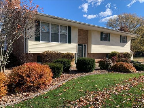 15054 Strader Rd, East Liverpool, OH, 43920-8762 | Card Image