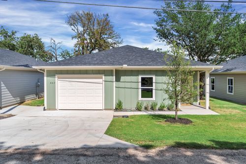 807 Branding Iron Trl, Granbury, TX, 76049-6724 | Card Image