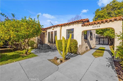 10729 Aqua Vista St, Studio City, CA, 91602-3206 | Card Image
