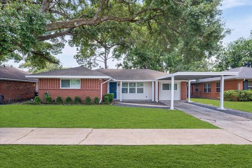 4717 Chrystell Ln, Houston, TX, 77092-3510 | Card Image