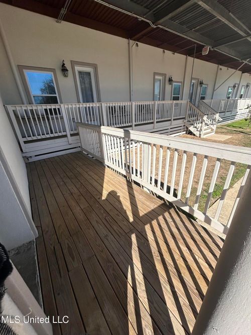 6-902 Howard Ave, Biloxi, MS, 39530-4124 | Card Image