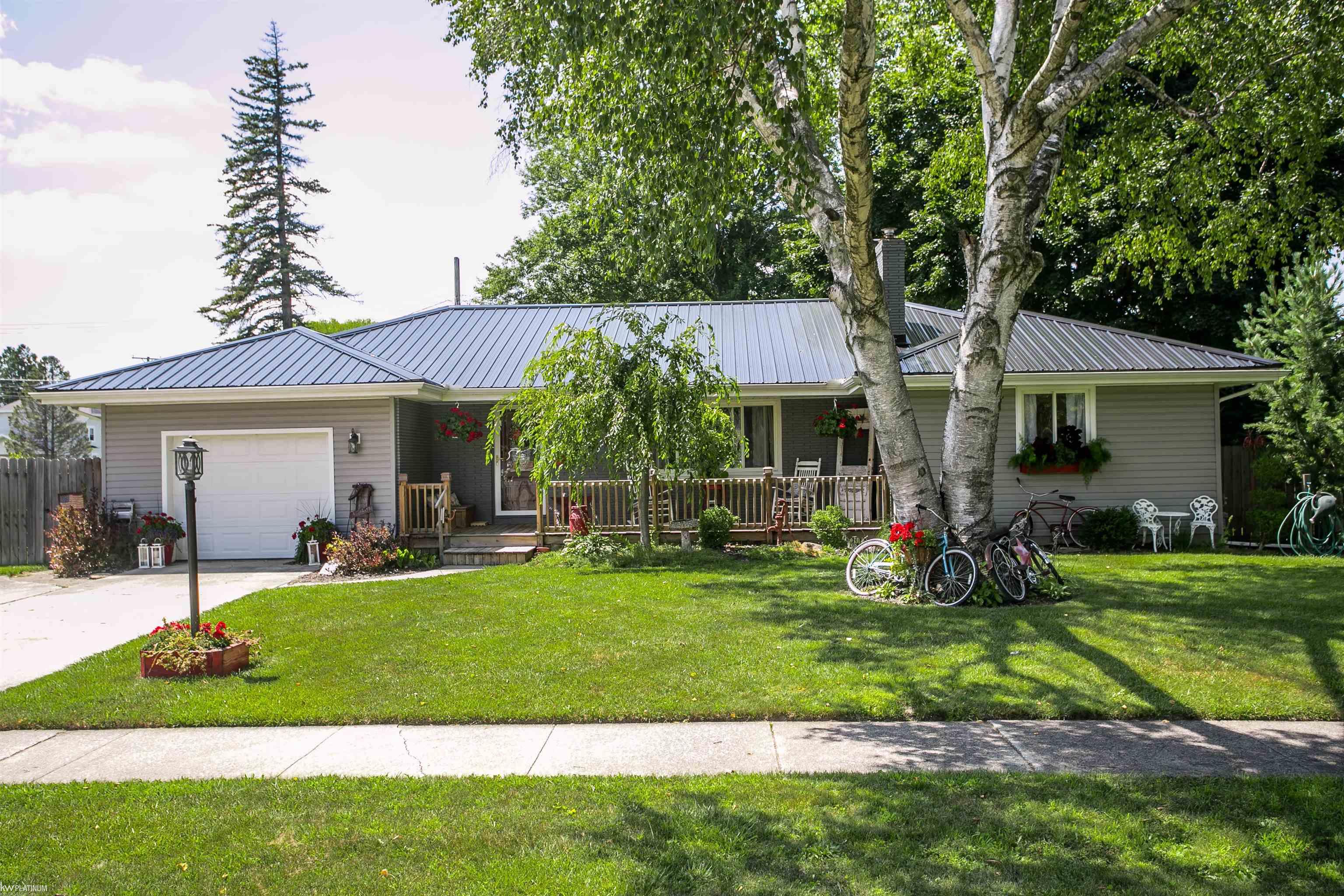 New Hampshire Ave, Marysville, MI 48040