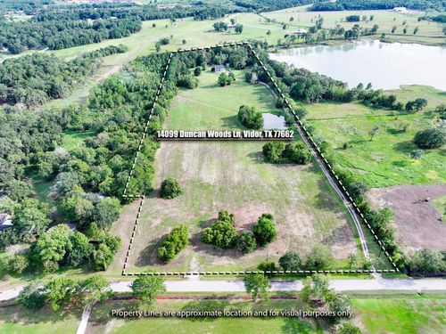 14099 Duncan Woods Ln, Vidor, TX, 77662-7015 | Card Image