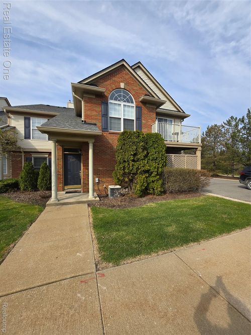 3547 Oakmonte Blvd, Oakland Twp, MI, 48306-4790 | Card Image