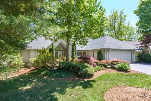 133 Forest View Dr, Flat Rock, NC, 28731-9529 | Card Image