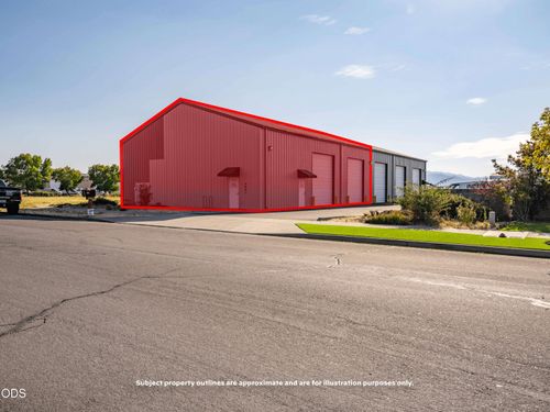 4841 Airway Dr, Medford, OR, 97502-3607 | Card Image