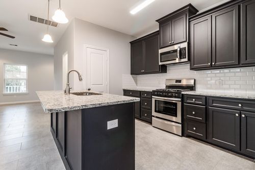 b-710 Barkley St, Houston, TX, 77022-3923 | Card Image