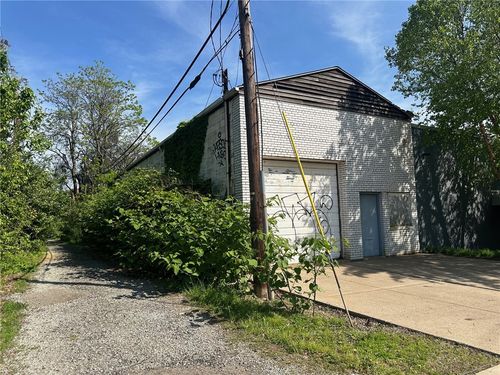 142 Enterprise St, East Liberty, PA, 15206-4017 | Card Image