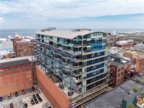 apt-606-701 W Lakeside Ave, Cleveland, OH, 44113-5516 | Card Image