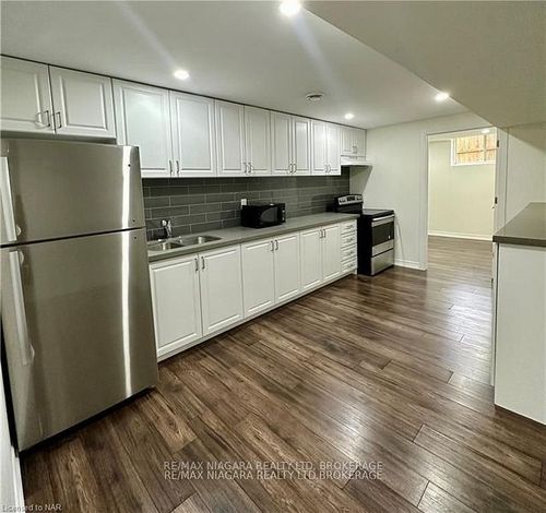 basement-18 Philmori Blvd, Fonthill, ON, L3E0S6 | Card Image