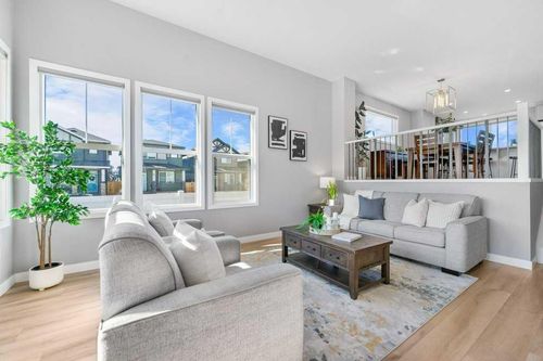 37 Legacy Glen Link Se, Calgary, AB, T2X4T2 | Card Image