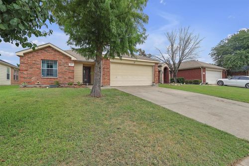 1011 Hampton Dr, Forney, TX, 75126-6504 | Card Image