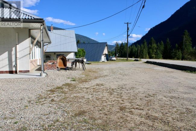 3152 Highway 6, House other with 3 bedrooms, 2 bathrooms and null parking in Slocan Park BC | Image 47