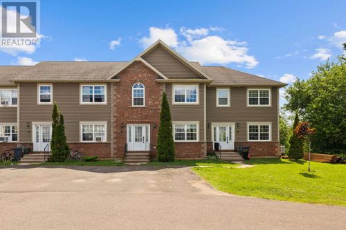 21 Cameron Hts, Stratford, PE, C1B0A8 | Card Image