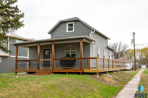 333 S Depot Ave, Garretson, SD, 57030-2071 | Card Image