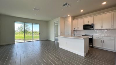 9137 Gulf Haven Drive, Townhouse with 3 bedrooms, 2 bathrooms and null parking in Parrish FL | Image 3