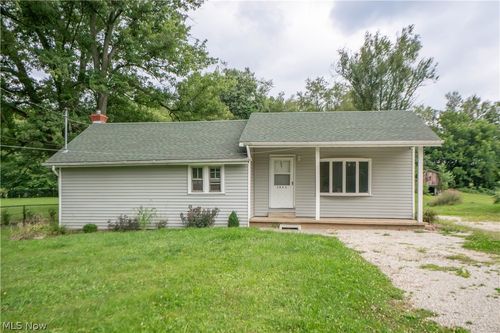 3045 Hayne Rd, Akron, OH, 44312-5035 | Card Image