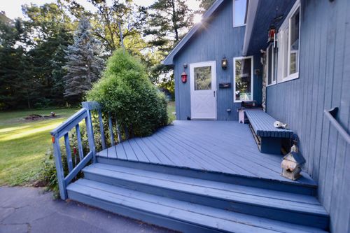 10905 Breezy Lawn Rd, Spring Grove, IL, 60081-9655 | Card Image