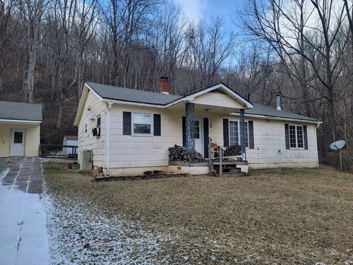 391 Pine Tree Ln, Independence, VA, 24348-4530 | Card Image