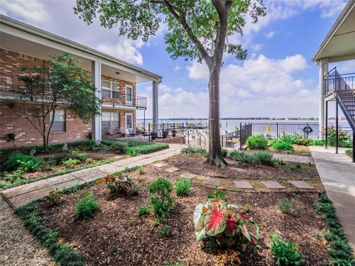 apt-86-3535 Nasa Pkwy, Seabrook, TX, 77586-6427 | Card Image