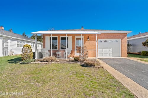 13 Greenville Ct, Berkeley, NJ, 08757-3856 | Card Image