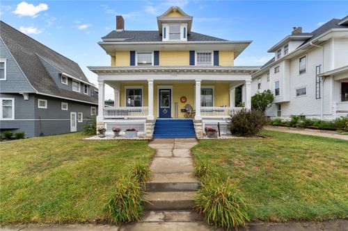 1720 2nd Ave Se, Cedar Rapids, IA, 52403-2306 | Card Image