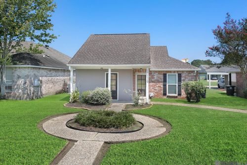 17129 Lake Park Ave, Baton Rouge, LA, 70816-1776 | Card Image