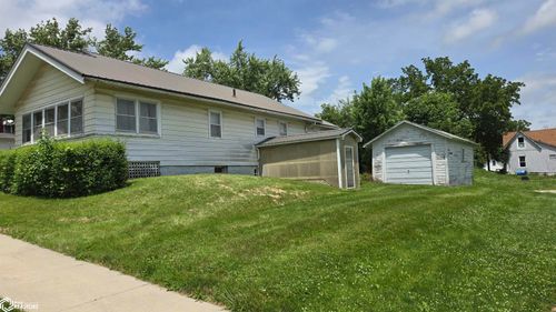 500 E 1st St, Leon, IA, 50144-2018 | Card Image