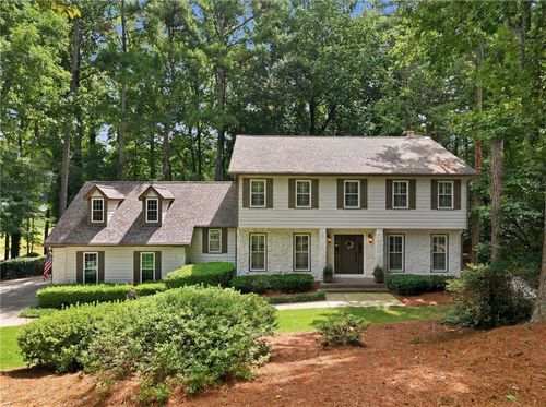 10145 Cresent Hill Ln, Roswell, GA, 30076-2476 | Card Image