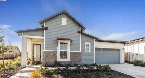 1255 Parkcrest Cir, Manteca, CA, 95336-8699 | Card Image