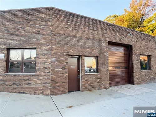 53 Hackensack St, Wood Ridge, NJ, 07075-2305 | Card Image