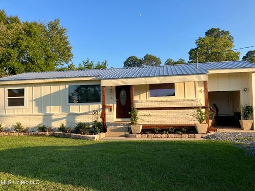 9200 Ocean Springs Rd, Ocean Springs, MS, 39564-3512 | Card Image