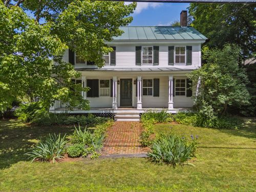 18 Elm St, Norwich, VT, 05055-9446 | Card Image