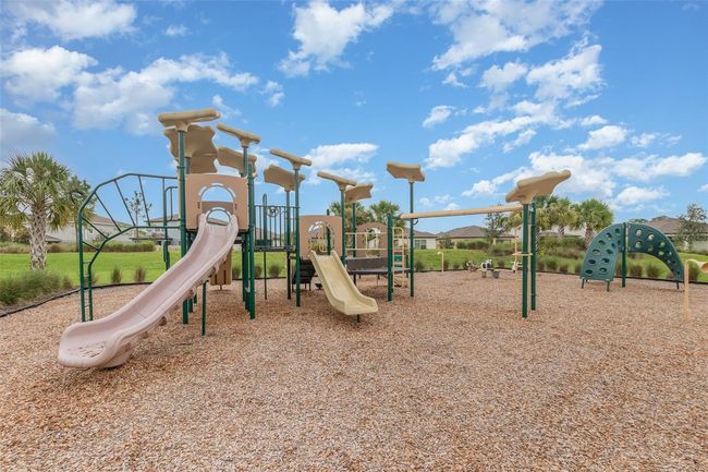 17044 Goldcrest Loop, House other with 5 bedrooms, 3 bathrooms and null parking in CLERMONT FL | Image 24