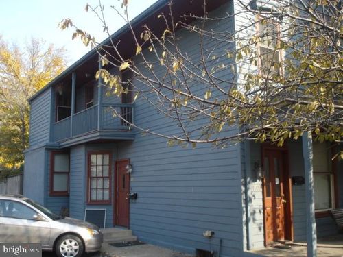 1109 N Front St, HARRISBURG, PA, 17102-3318 | Card Image