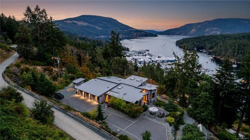 6088 Genoa Bay Rd, Duncan, BC, V9L5Y5 | Card Image