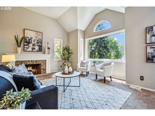Living Room | Image 5