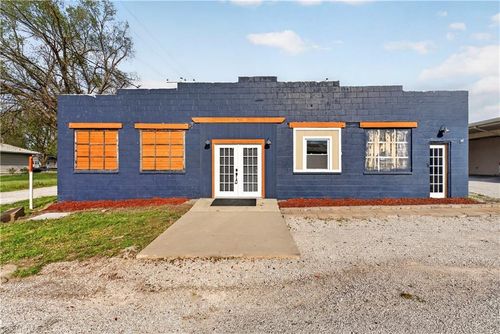 405 N Virginia St, Adrian, MO, 64720 | Card Image