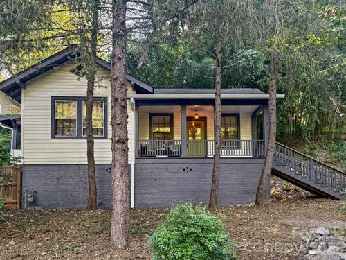18 Wood Ave, Asheville, NC, 28803-1216 | Card Image