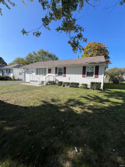 3917 S Beacon Street, House other with 3 bedrooms, 1 bathrooms and null parking in Muncie IN | Image 2