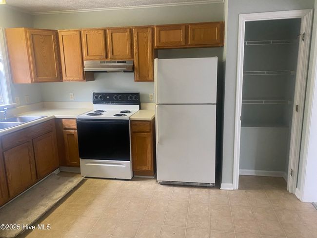 B - 317 Fayetteville Ave, Home with 2 bedrooms, 1 bathrooms and 1 parking in Carolina Beach NC | Image 5